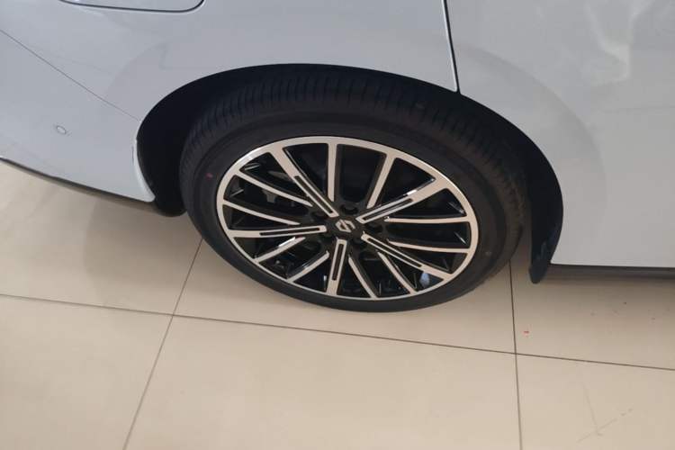 Used Leapmotor B01 2025 650 Enjoyment Edition Right Rear Wheel Hub