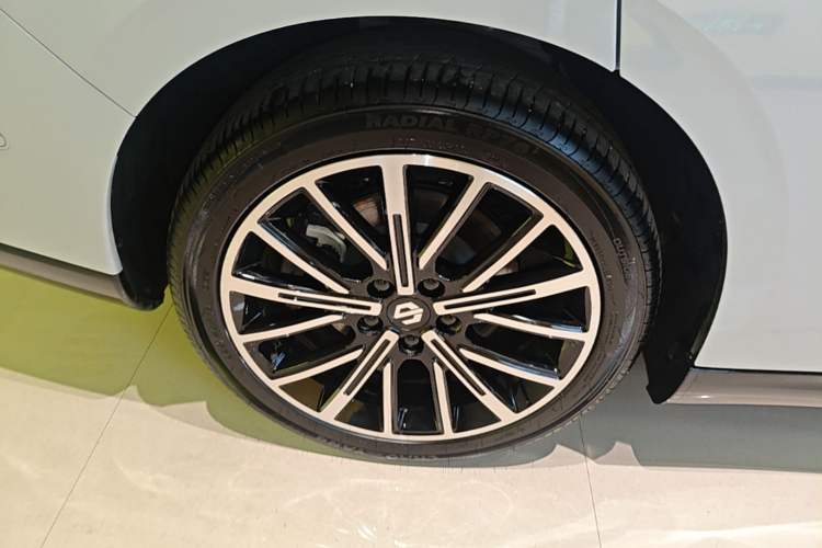 Used Leapmotor B01 2025 650 Enjoyment Edition Right Rear Wheel Hub