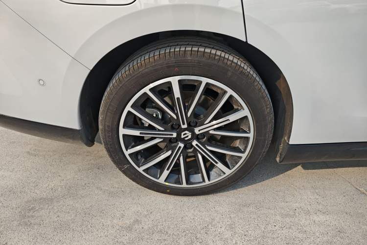 Used Leapmotor B01 2025 650 Enjoyment Edition Right Rear Wheel Hub