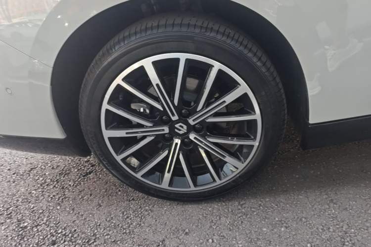 Used Leapmotor B01 2025 650 Enjoyment Edition Right Rear Wheel Hub