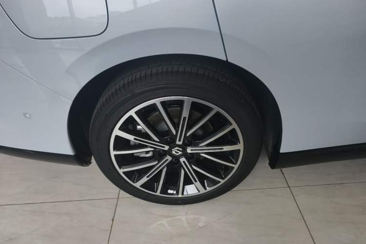 Used Leapmotor B01 2025 650 Enjoyment Edition Right Rear Wheel Hub