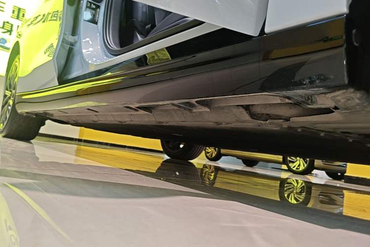 Used Leapmotor B01 2025 650 Enjoyment Edition Right Side Sill