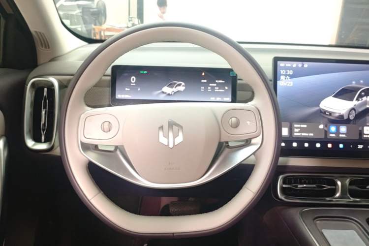 Used Leapmotor B01 2025 650 Enjoyment Edition Steering Wheel