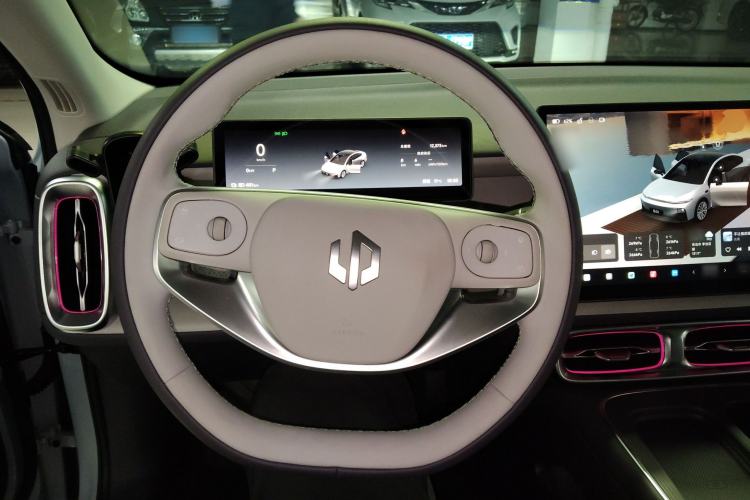 Used Leapmotor B01 2025 650 LiDAR Edition Steering Wheel