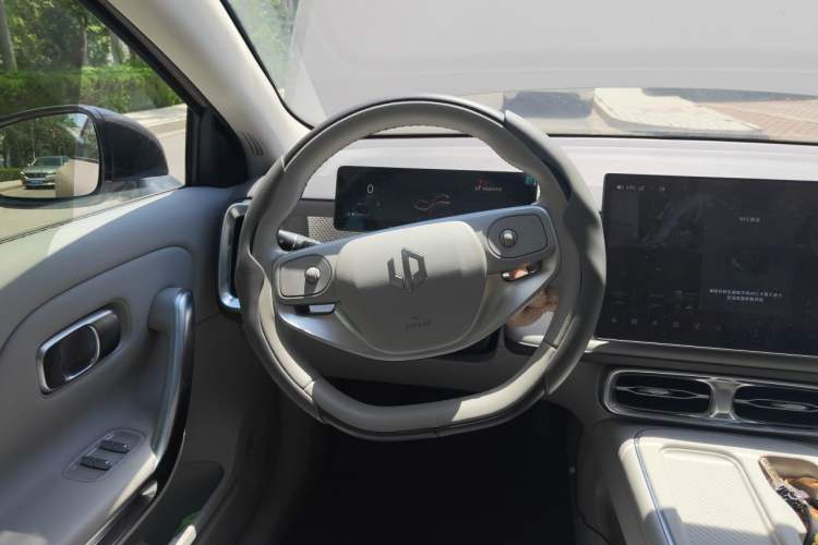 Used Leapmotor B01 2025 650 Enjoyment Edition Steering Wheel