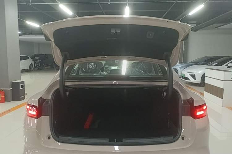 Used Leapmotor B01 2025 650 LiDAR Edition Trunk