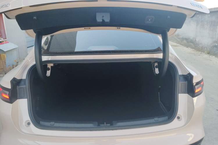 Used Leapmotor B01 2025 650 LiDAR Edition Trunk