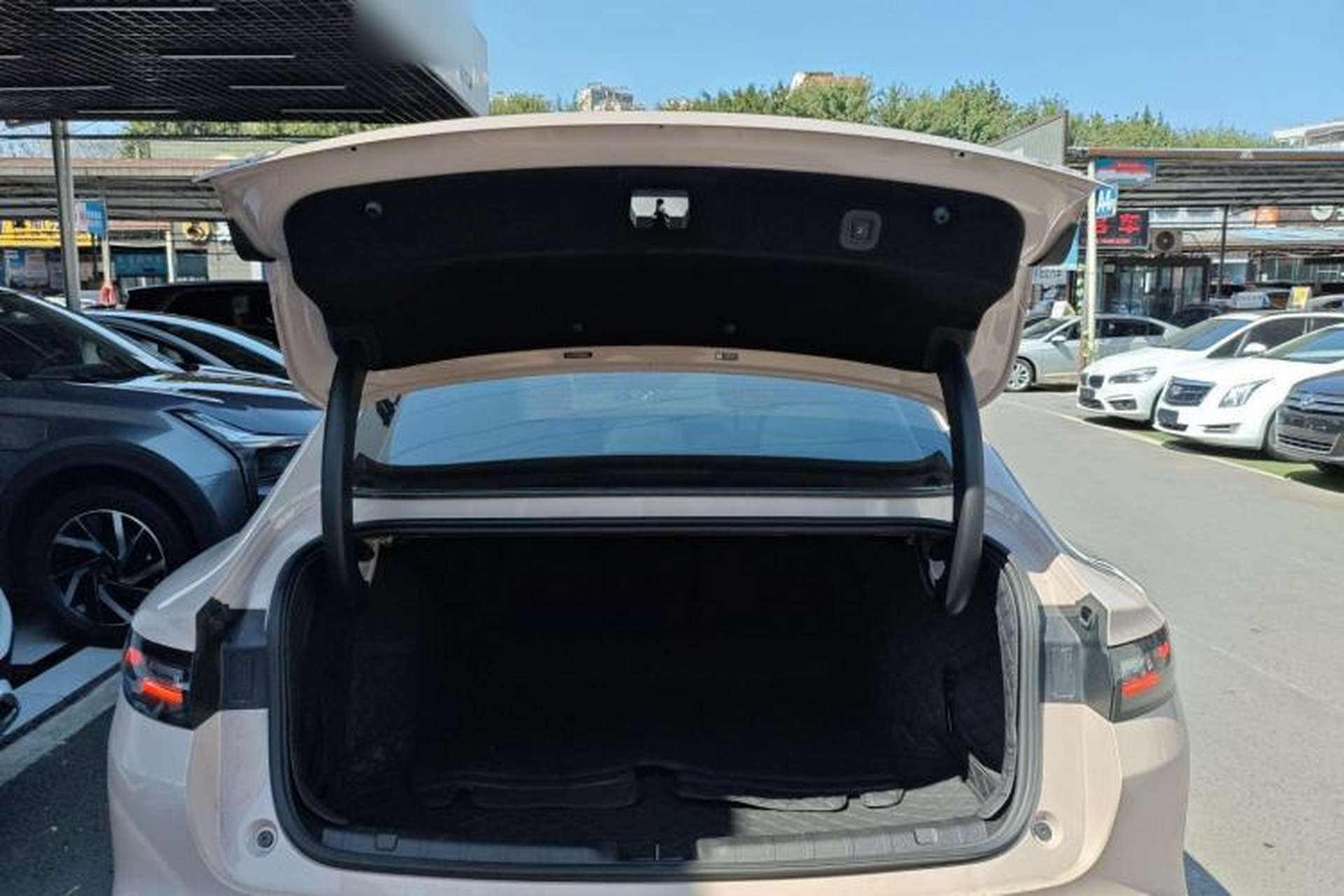 Used Leapmotor B01 2025 650 LiDAR Edition Trunk