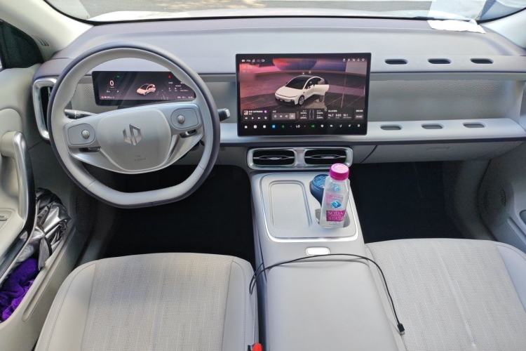 Used Leapmotor B01 2025 650 Enjoyment Edition Center Console