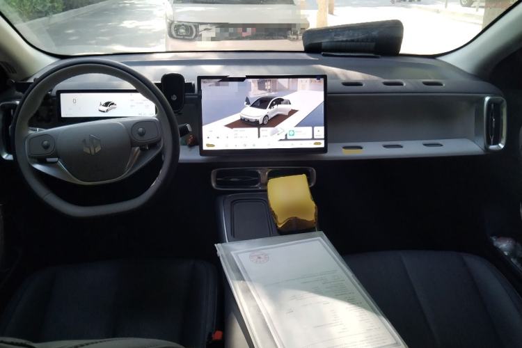 Used Leapmotor B01 2025 650 Enjoyment Edition Center Console