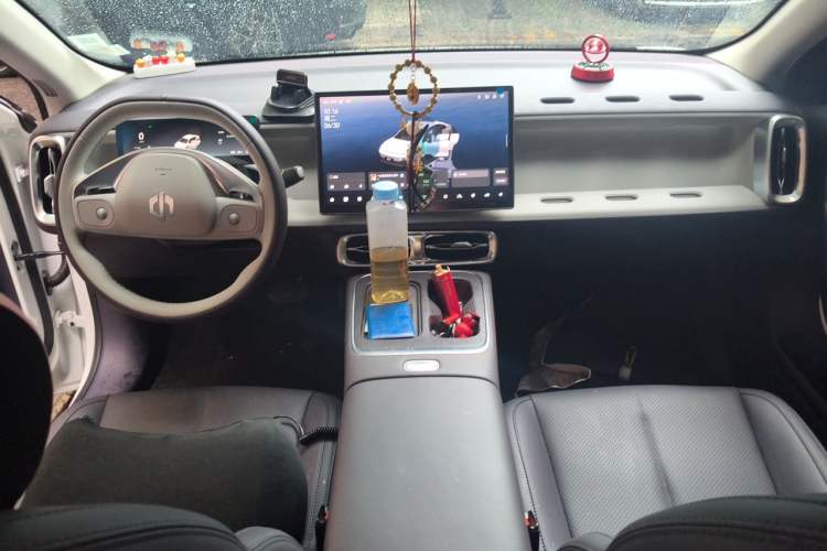 Used Leapmotor B01 2025 550 Smart Drive Edition Center Console