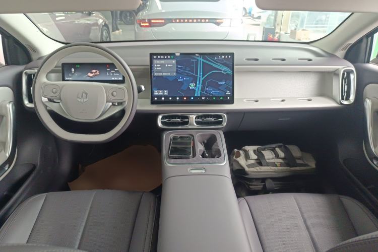 Used Leapmotor B01 2025 550 Comfort Edition Center Console