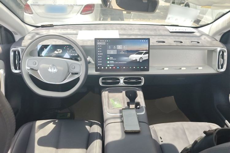 Used Leapmotor B01 2025 550 Smart Drive Edition Center Console