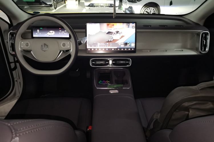 Used Leapmotor B01 2025 550 Comfort Edition Center Console
