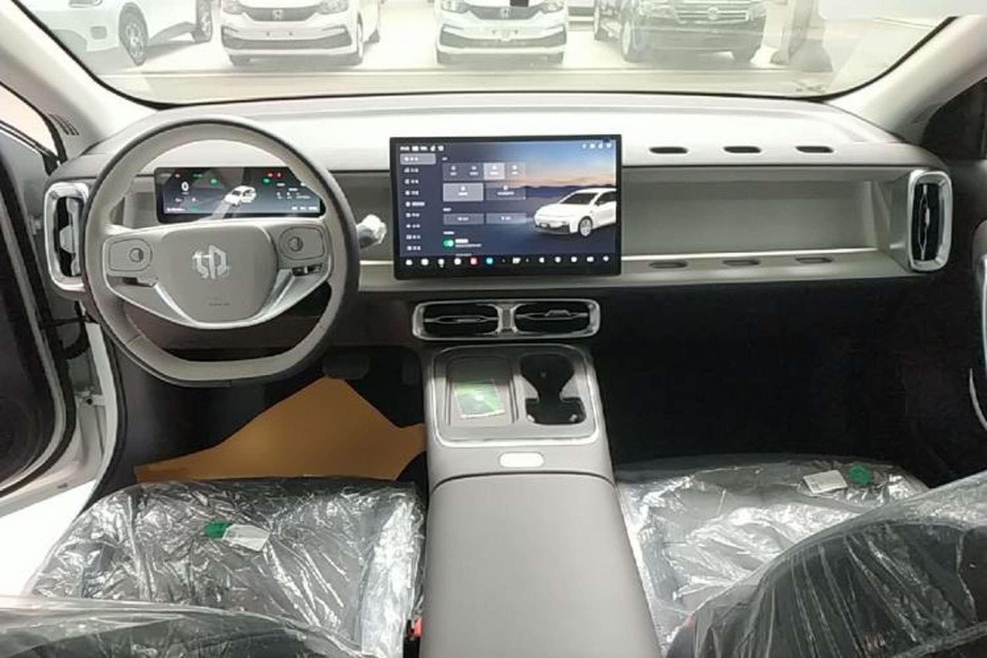 Used Leapmotor B01 2025 550 Comfort Edition Center Console