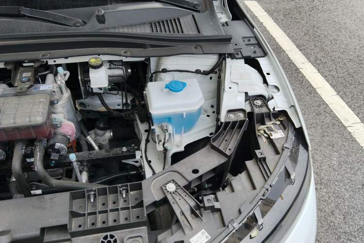 Used Leapmotor B01 2025 650 LiDAR Edition Engine Bay Left
