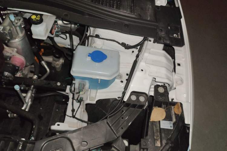 Used Leapmotor B01 2025 650 LiDAR Edition Engine Bay Left