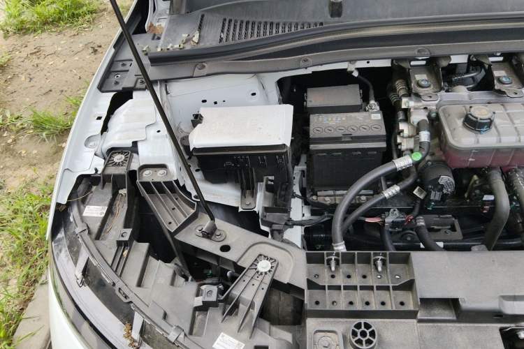 Used Leapmotor B01 2025 650 LiDAR Edition Engine Bay Right