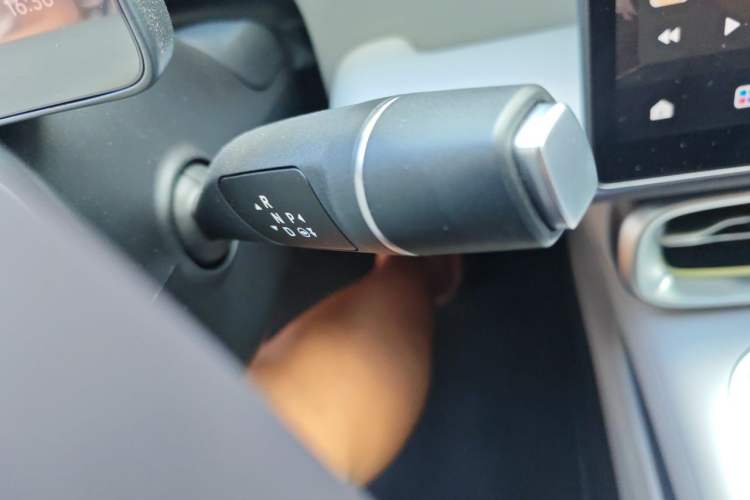 Used Leapmotor B01 2025 650 Enjoyment Edition Gear Lever