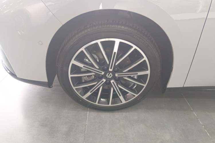 Used Leapmotor B01 2025 550 Comfort Edition Left Front Wheel Hub