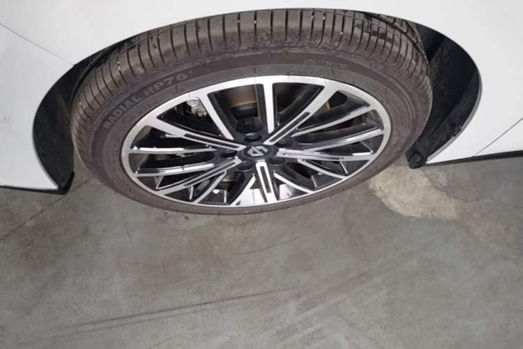 Used Leapmotor B01 2025 550 Enjoyment Edition Left Front Wheel Hub