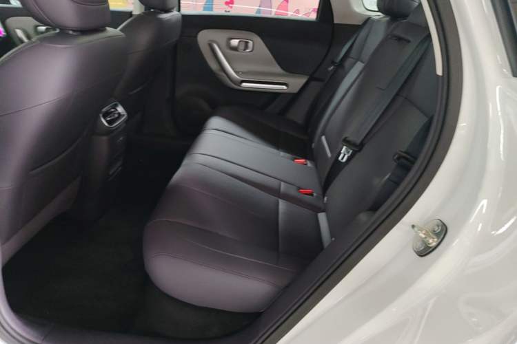 Used Leapmotor B01 2025 650 LiDAR Edition Left Rear Seat