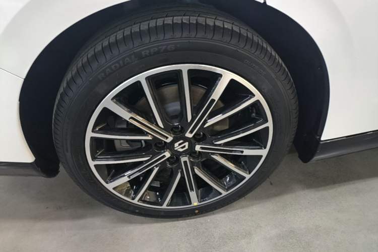 Used Leapmotor B01 2025 550 Comfort Edition Right Rear Wheel Hub