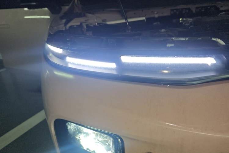 Used Leapmotor B01 2025 550 LiDAR Edition Right Front Headlight