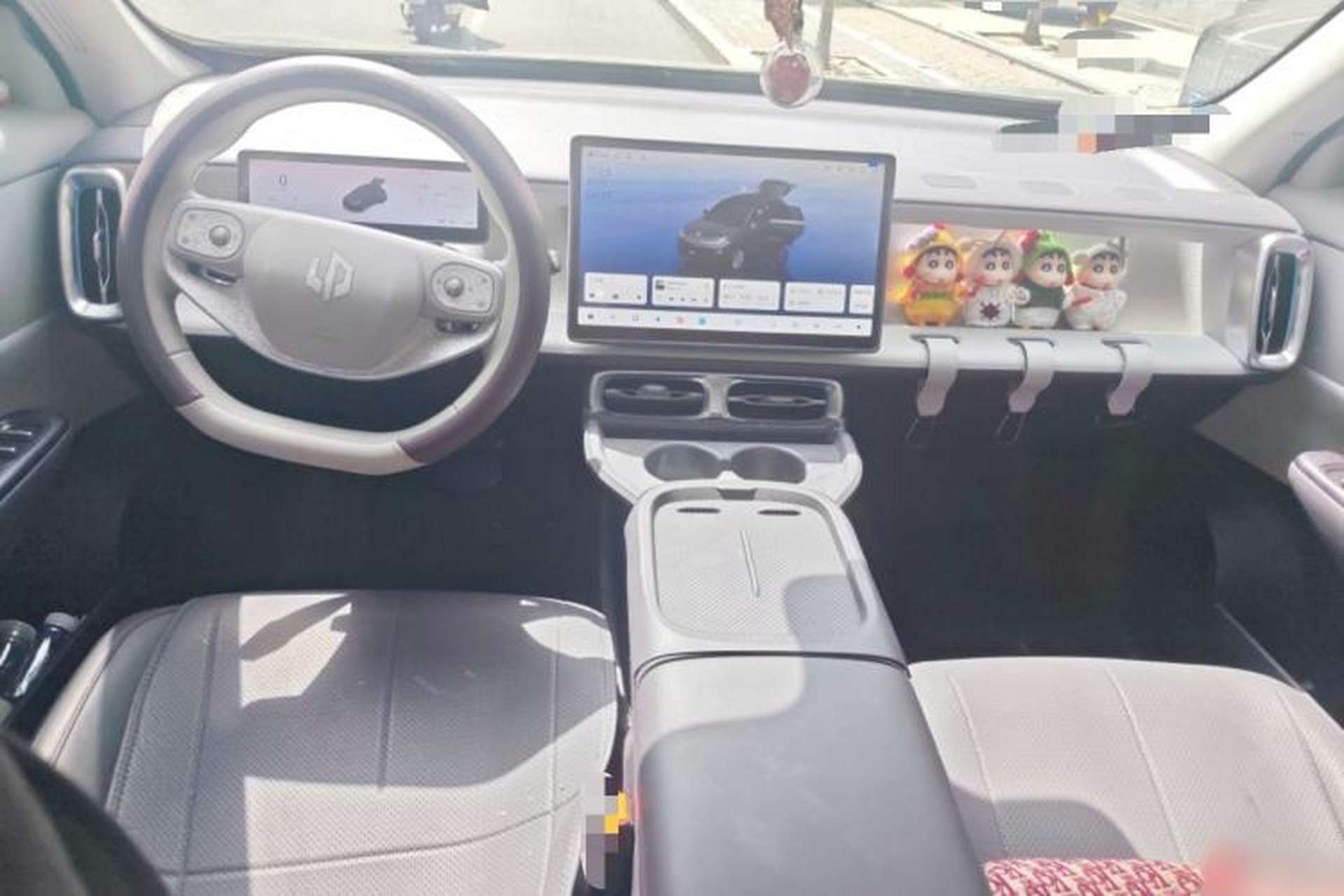 Used Leapmotor B10 2025 510 Joyful Edition Center Console