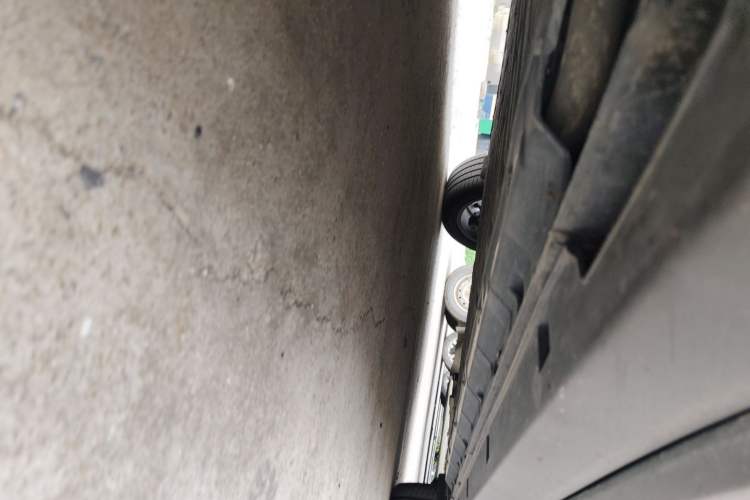 Used Leapmotor B10 2025 510 Joyful Edition Chassis Front Left