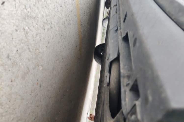 Used Leapmotor B10 2025 510 Joyful Edition Chassis Front Right