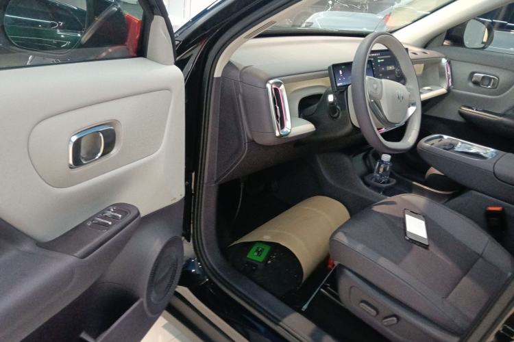 Used Leapmotor B10 2025 510 Joyful Edition Interior 3