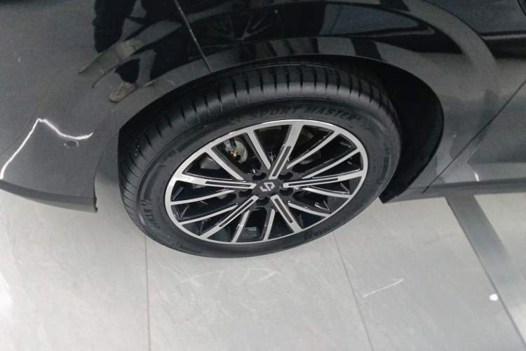 Used Leapmotor B10 2025 510 Joyful Edition Left Front Wheel Hub