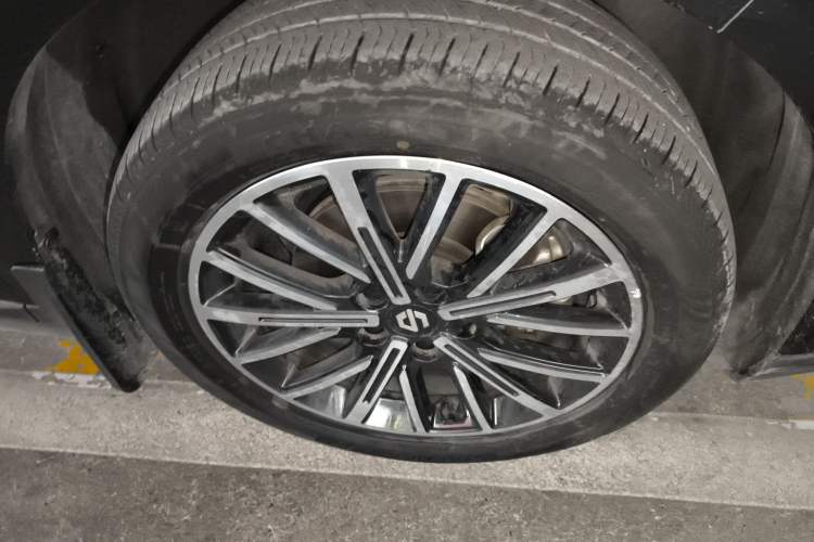 Used Leapmotor B10 2025 510 Joyful Edition Right Front Wheel Hub