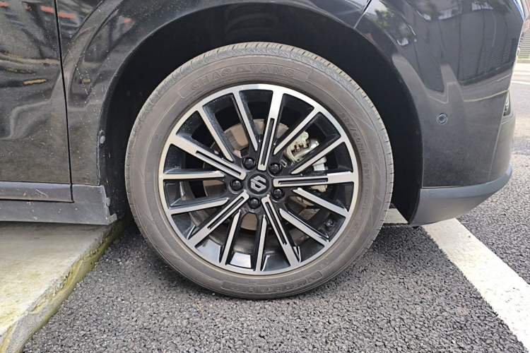 Used Leapmotor B10 2025 510 Joyful Edition Right Front Wheel Hub