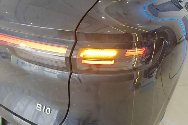 Used Leapmotor B10 2025 510 Joyful Edition Right Rear Taillight
