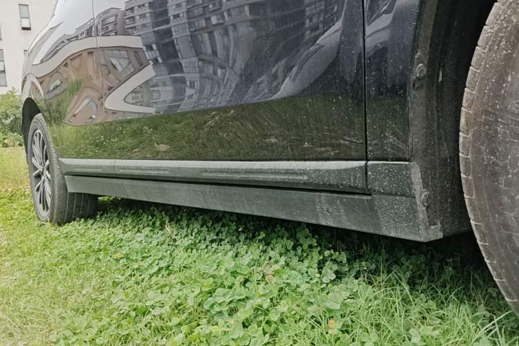 Used Leapmotor B10 2025 510 Joyful Edition Right Side Sill