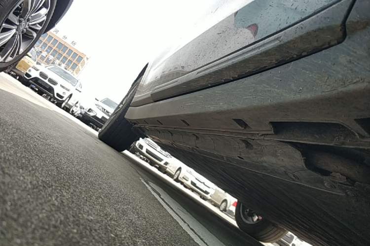 Used Leapmotor B10 2025 510 Comfort Edition Right Side Sill