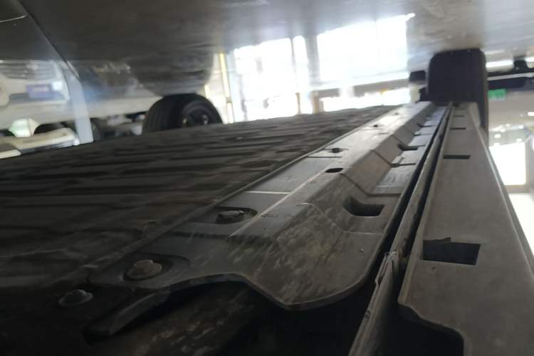 Used Leapmotor B10 2025 510 Joyful Edition Right Side Sill