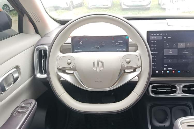 Used Leapmotor B10 2025 510 Joyful Edition Steering Wheel