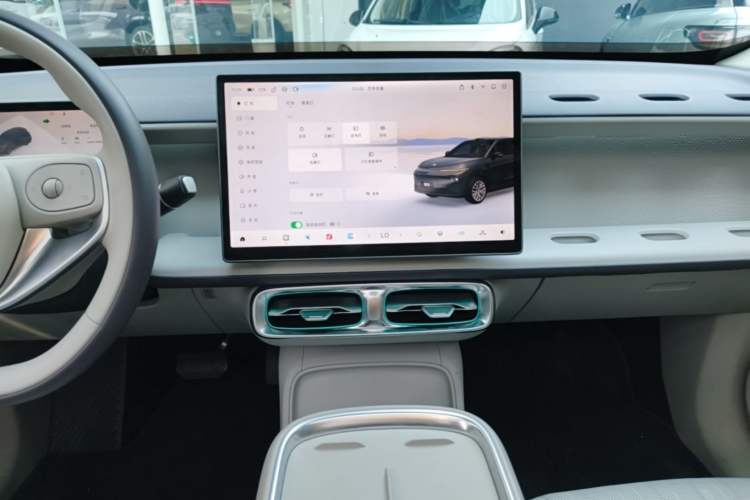Used Leapmotor B10 2025 510 LiDAR Version Audio And AC Panel