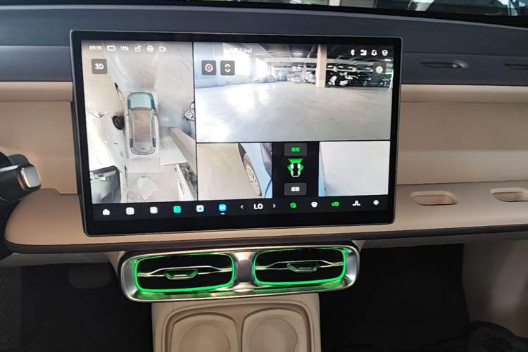 Used Leapmotor B10 2025 510 LiDAR Version Audio And AC Panel