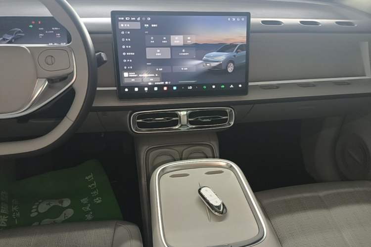 Used Leapmotor B10 2025 510 LiDAR Version Audio And AC Panel