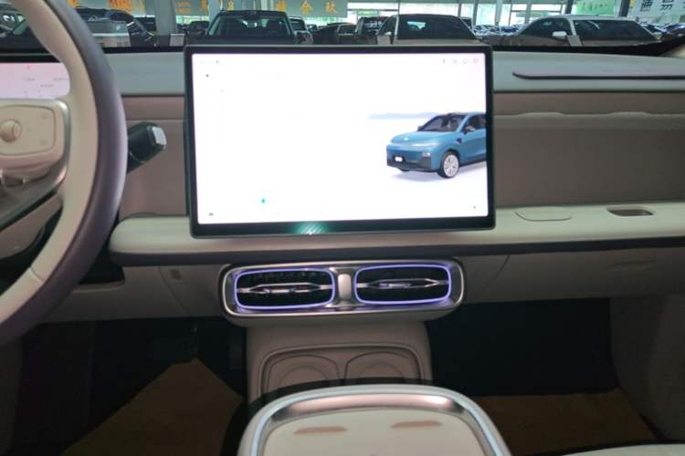 Used Leapmotor B10 2025 510 LiDAR Version Audio And AC Panel