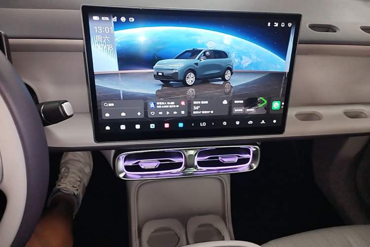 Used Leapmotor B10 2025 510 LiDAR Version Audio And AC Panel