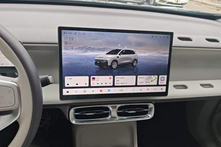Used Leapmotor B10 2025 510 LiDAR Version Audio And AC Panel