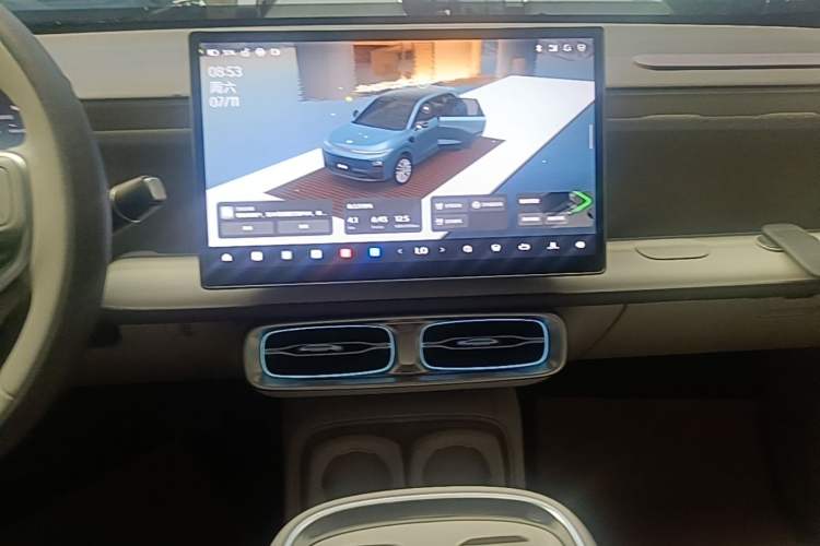 Used Leapmotor B10 2025 510 LiDAR Version Audio And AC Panel