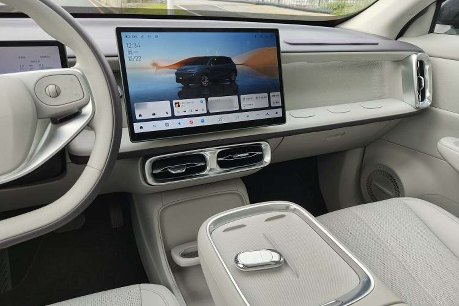 Used Leapmotor B10 2025 510 LiDAR Version Audio And AC Panel