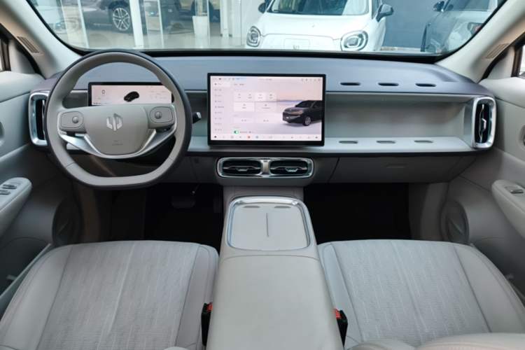 Used Leapmotor B10 2025 510 LiDAR Version Center Console