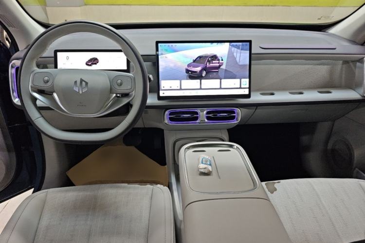 Used Leapmotor B10 2025 510 LiDAR Version Center Console